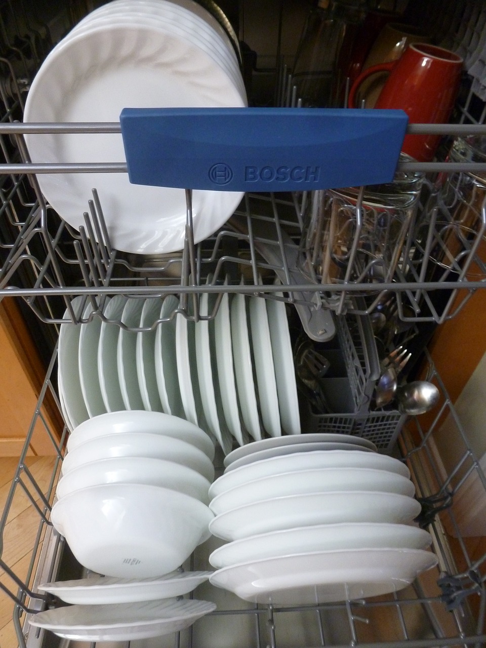 dishwasher, interior, dishes-449158.jpg